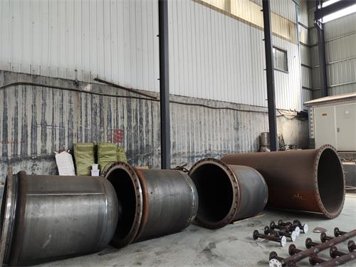 襯膠設備（bèi）價格